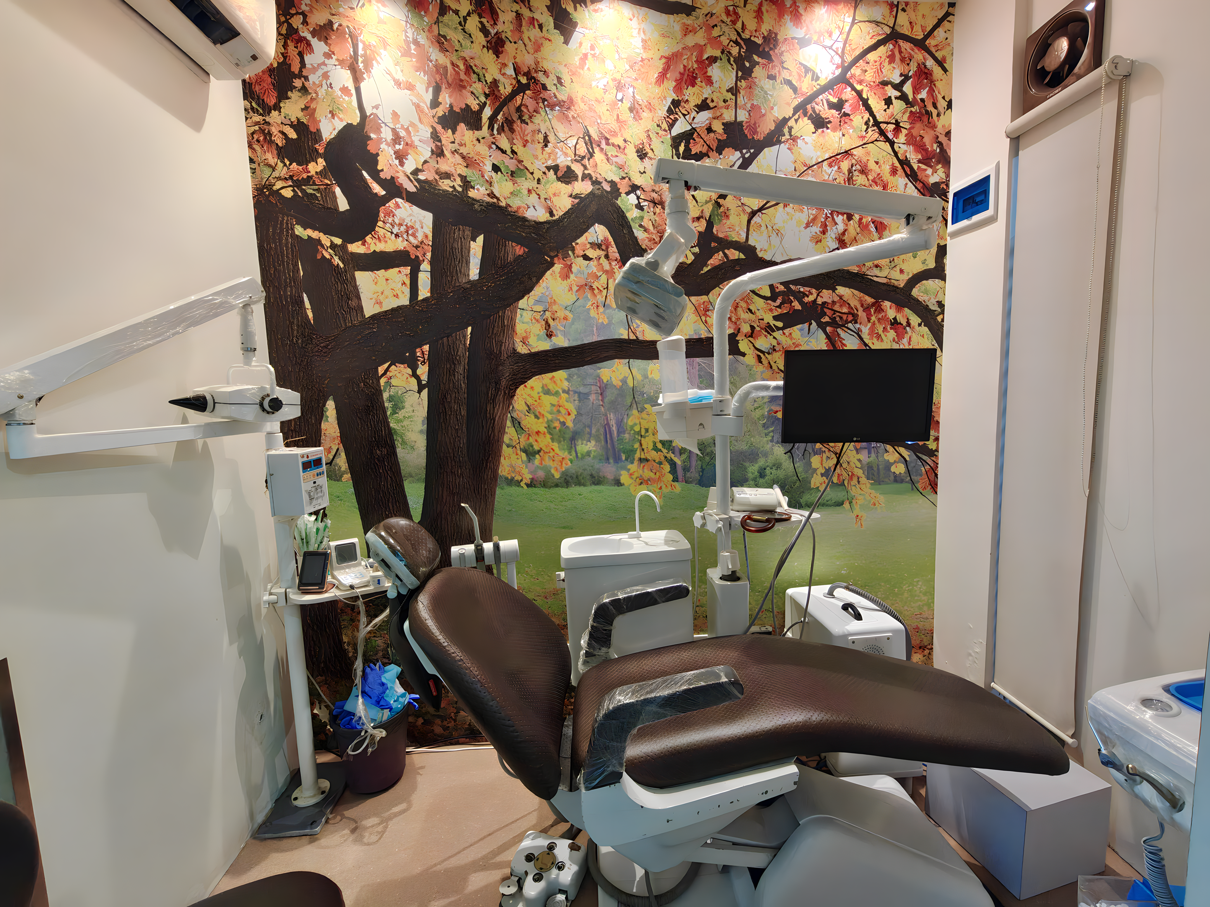 Modern dental treatment room at Soft Touch Dental Clinic Mumbai